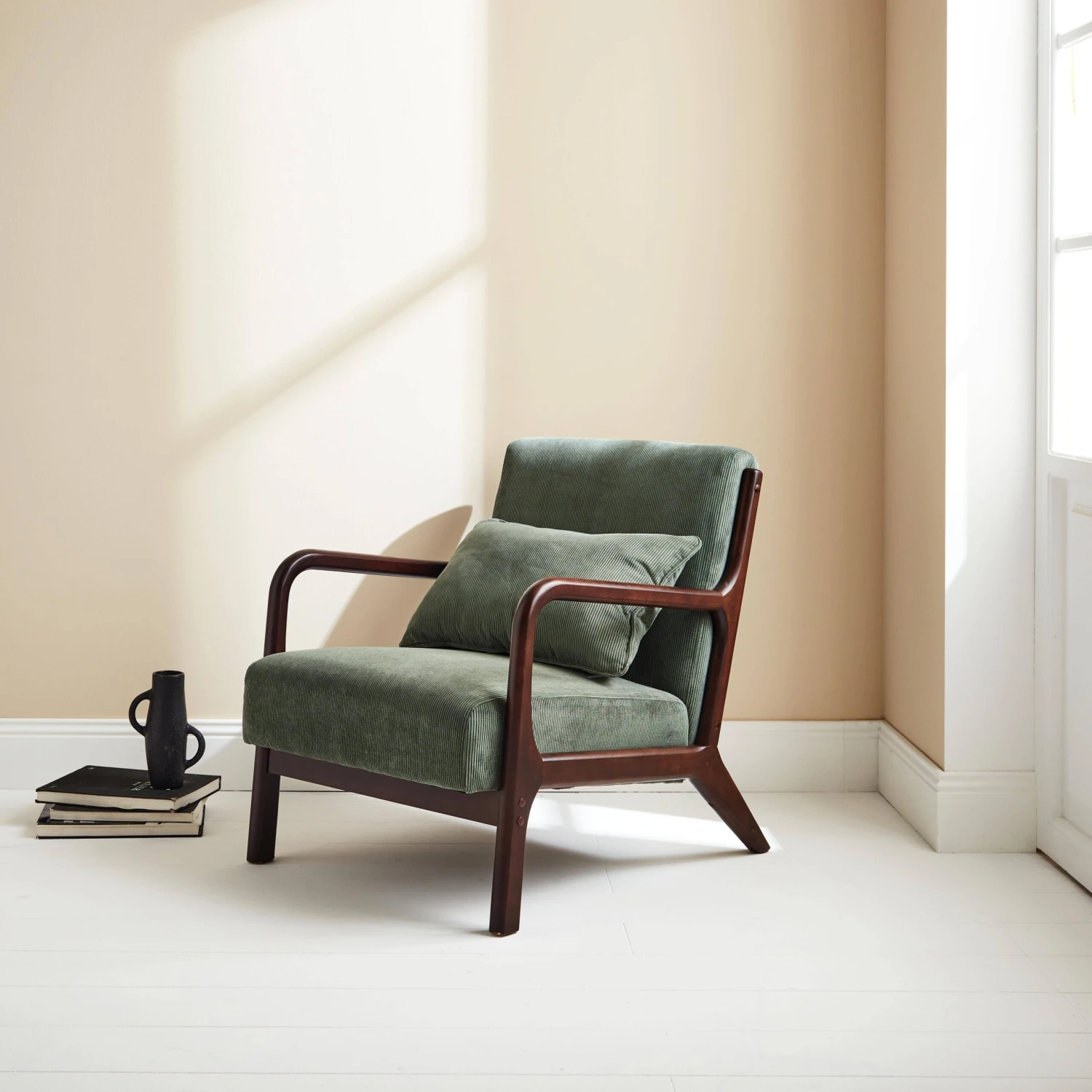 Fauteuil Scandinave Velours Côtelé Et Bois D'hévéa Wengé 1 Fauteuil Scandinave Velours Côtelé Et Bois D'hévéa Wengé