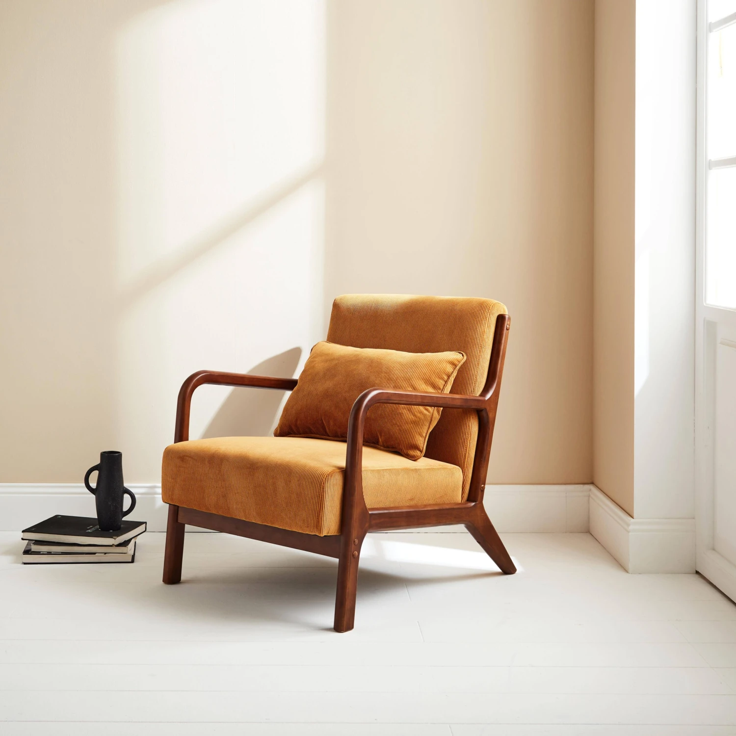 Fauteuil Scandinave Velours Côtelé Et Bois D'hévéa Noyer Clair 1 Fauteuil Scandinave Velours Côtelé Et Bois D'hévéa Noyer Clair