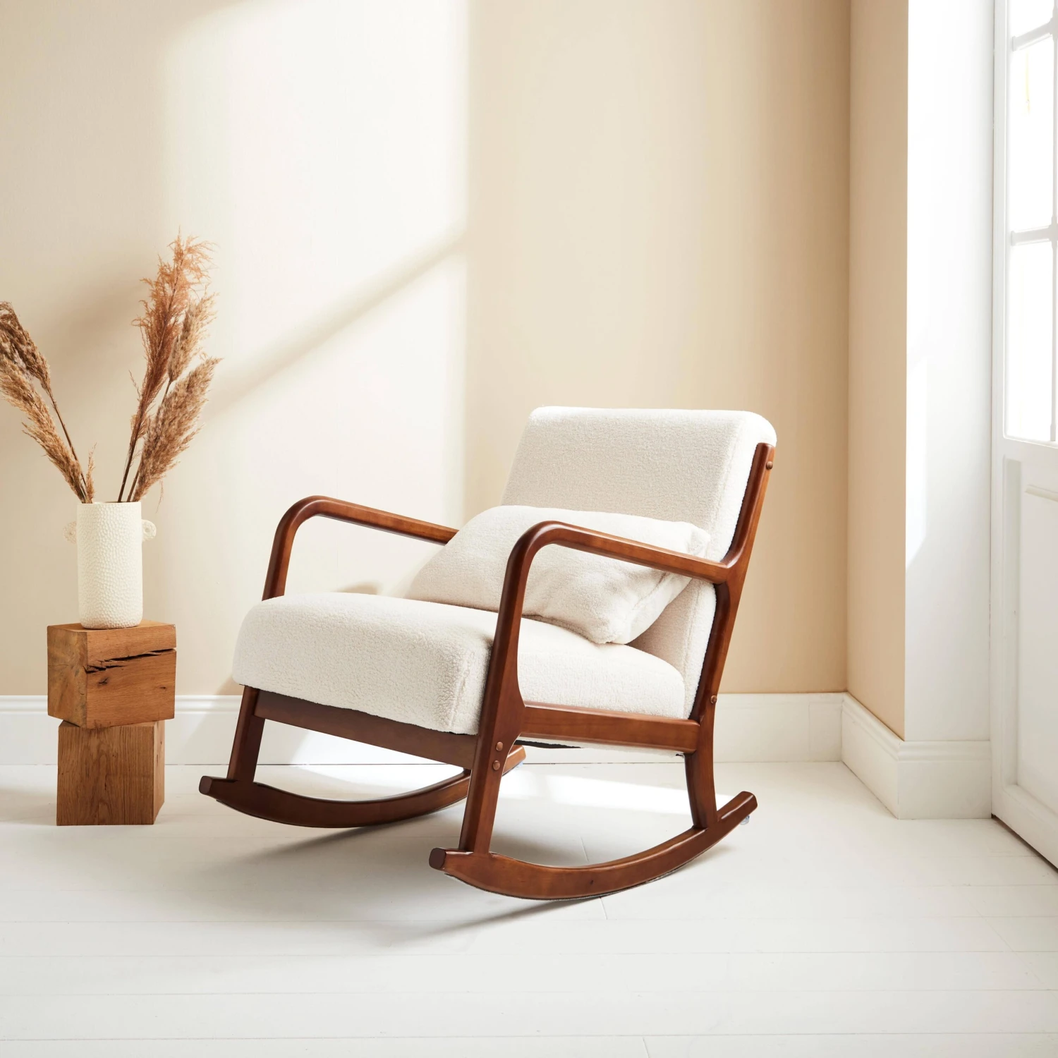 Rocking Chair Scandinave En Bois Et Tissu Bouclette 1 Rocking Chair Scandinave En Bois Et Tissu Bouclette