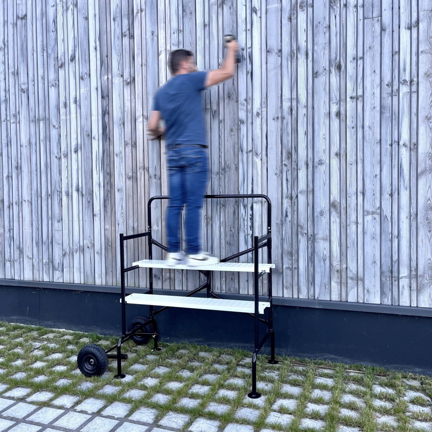 Echafaudage Roulant Et Pliant Sur Deux Niveaux 4 Echafaudage Roulant Et Pliant Sur Deux Niveaux – Image 4