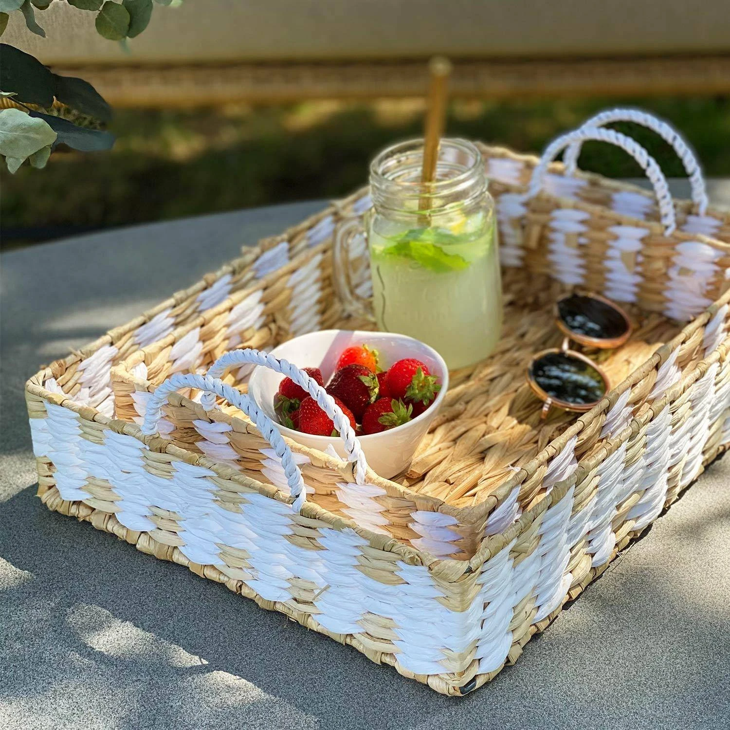 Plateau Avec Poignées Paille Tressée (lot De 2) 1 Plateau Avec Poignées Paille Tressée (lot De 2)